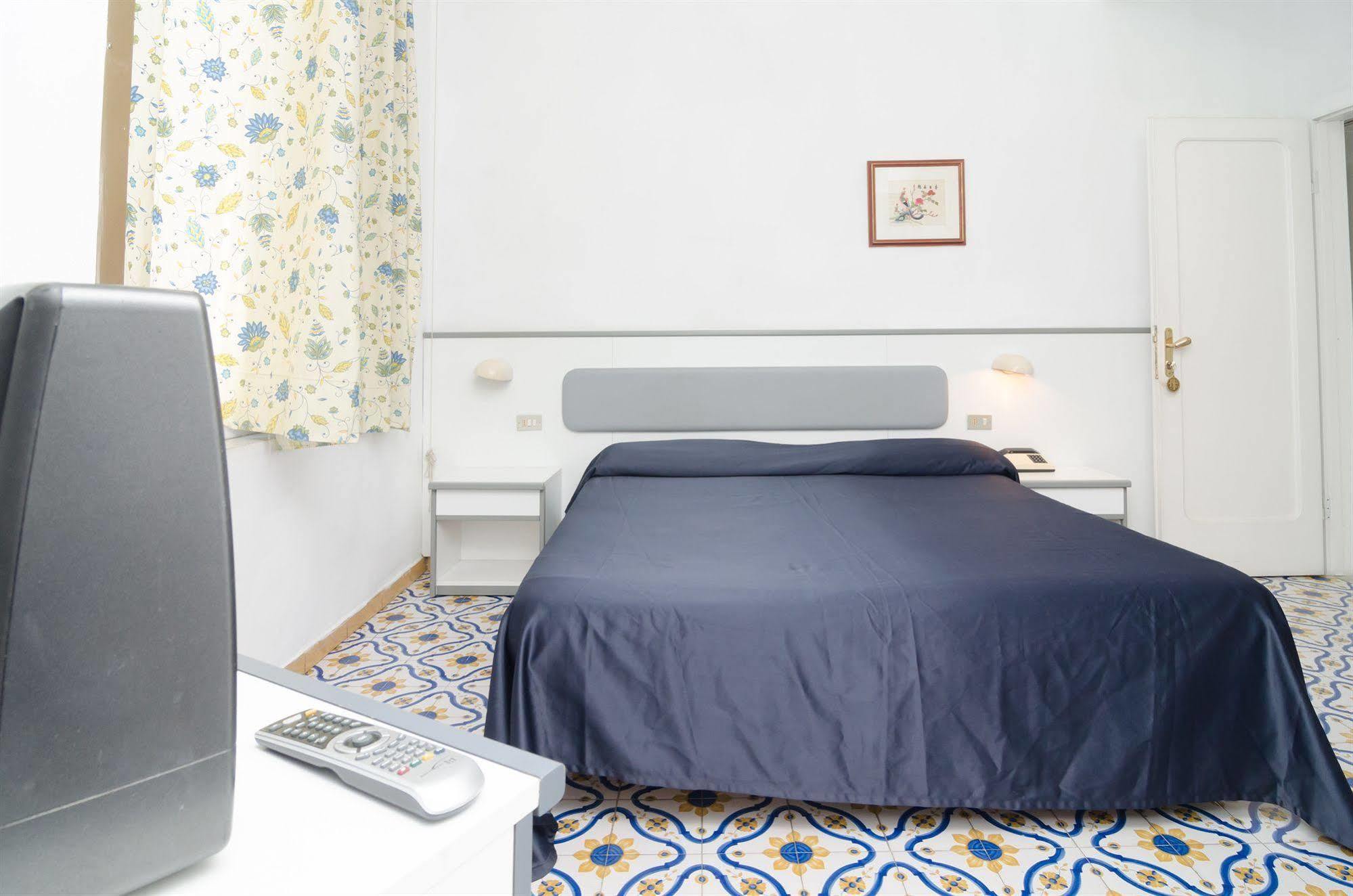 Hotel Flora Wellness & Beauty Искья Экстерьер фото